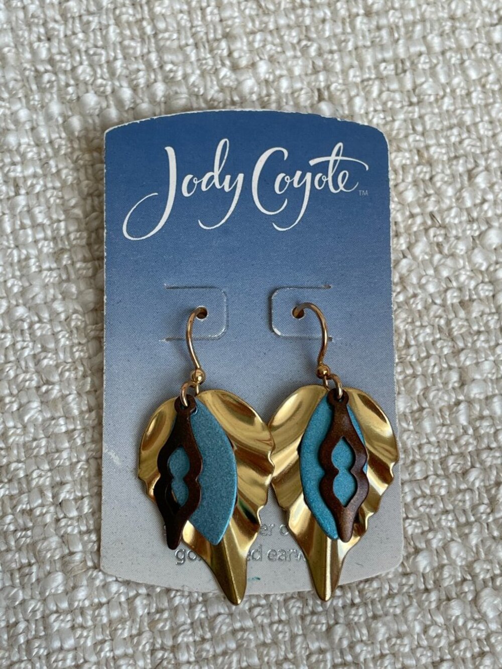 Jody Coyote Bohemian Gold Blue Tone Dangle Pierced Earrings NOS